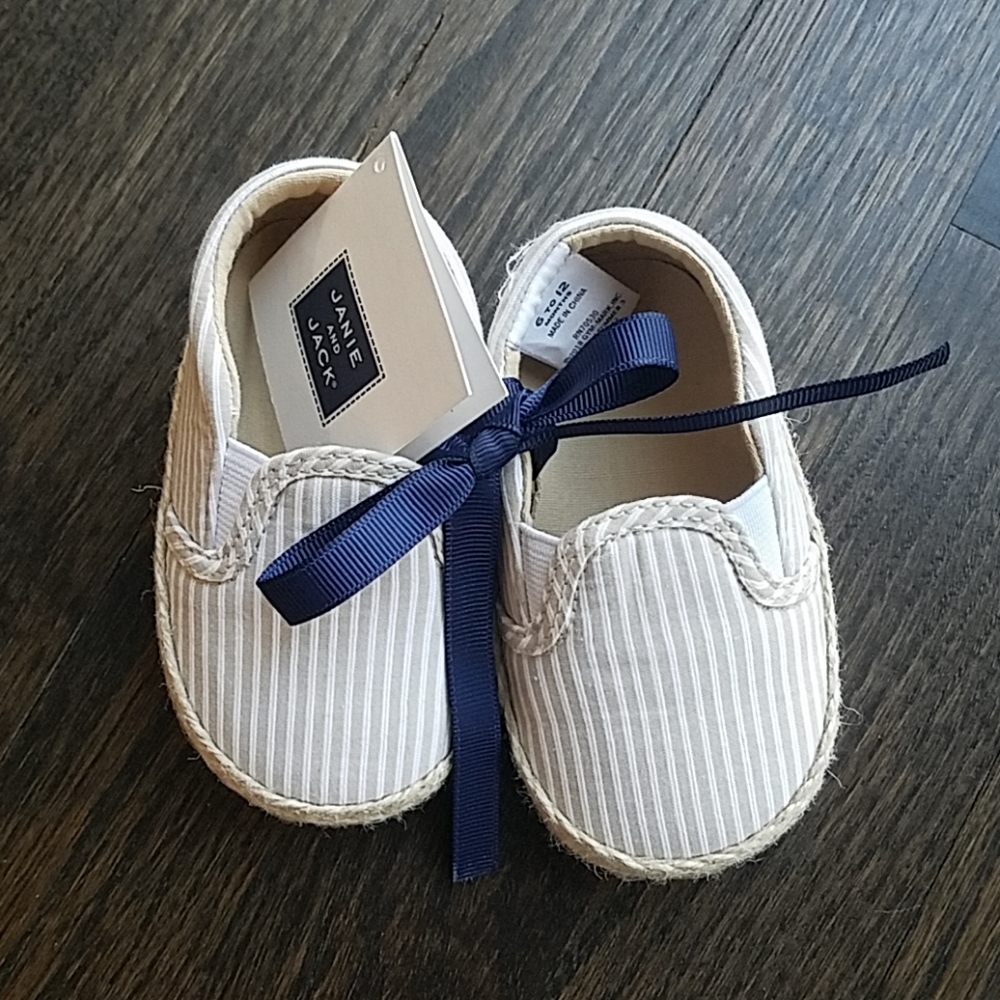 NWT Janie & Jack crib shoes